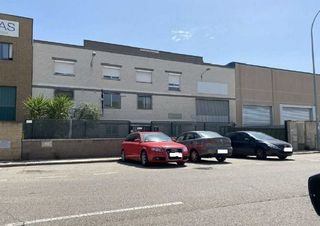 Local Comercial a Calle Garrotxa