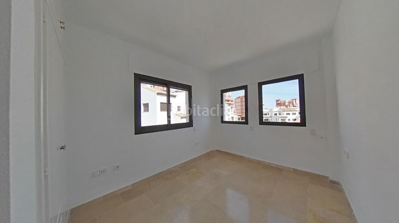 Foto df982d44-6604-4db5-9d03-4060b4c80fd2. Pis a La Duquesa Manilva