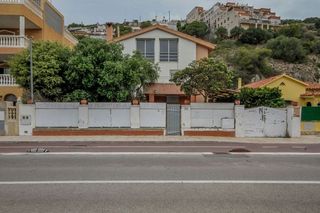 Appartement  Avenida botigues. Piso en avenida botigues, castelldefels