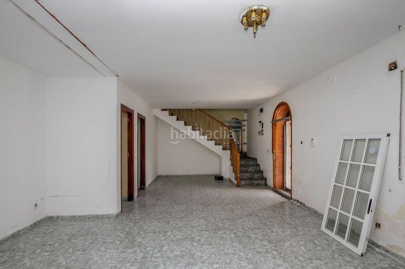 Foto f521808b-1e14-43a1-b58e-62bd064405fa. Pis a les botigues de Sitges Sitges