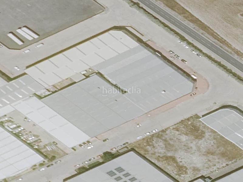 Foto 8fe7c7ea-9bf5-49ac-8f89-32a64f5855bc. Nave industrial  en calle roble , toledo en Borox