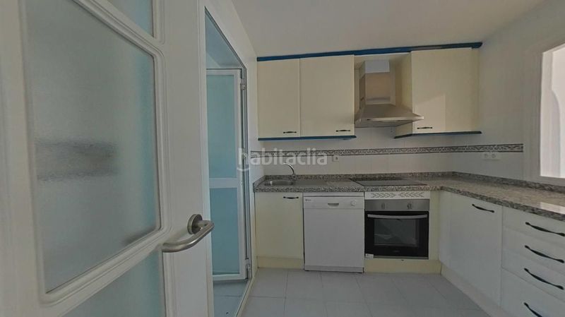 Foto f9327aee-8f65-476f-92fd-8434c12c92dc. Pis a La Duquesa Manilva