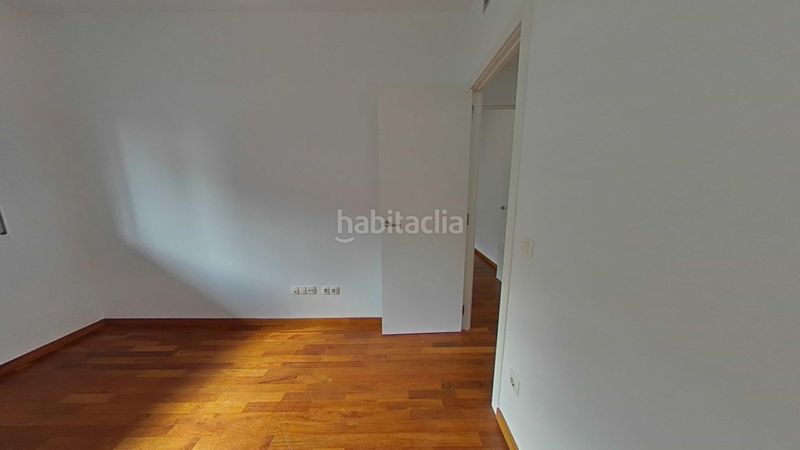 Foto c4d19f0c-1ae6-4554-9682-62cc67855839. Pis a Centre Viladecans