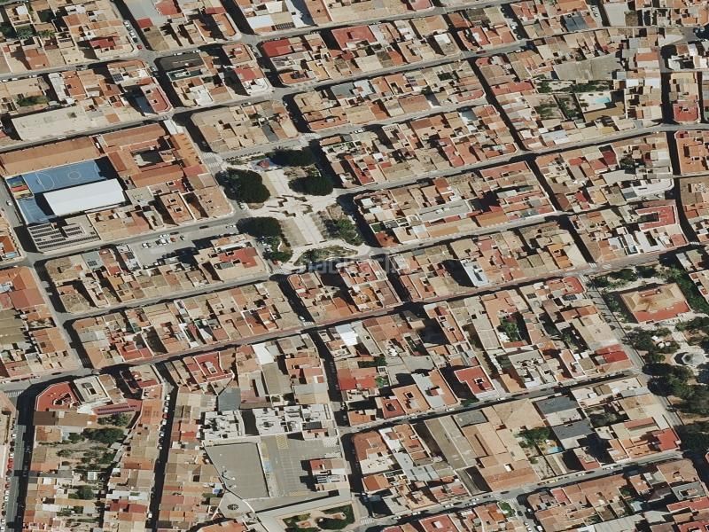 Foto 5b86f801-c1ac-4a1c-b16e-ba5d73f288d3. Edifici a Novelda