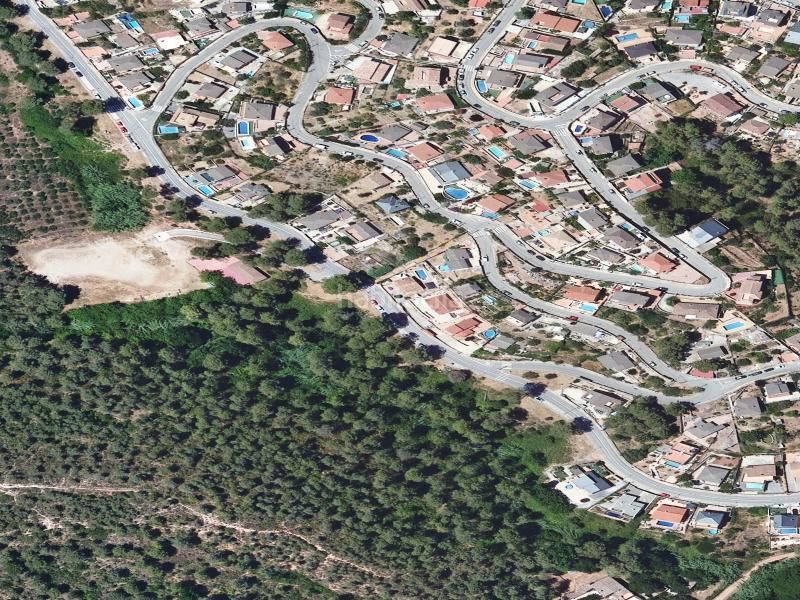 Foto 8377cbc6-5e04-4dca-b625-4e7c750cdeb3. Casa a Corbera de Llobregat
