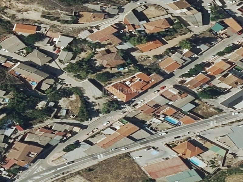 Foto d9fa9b59-c6c2-400c-8734-fe8791de7509. Edificio in Tielmes