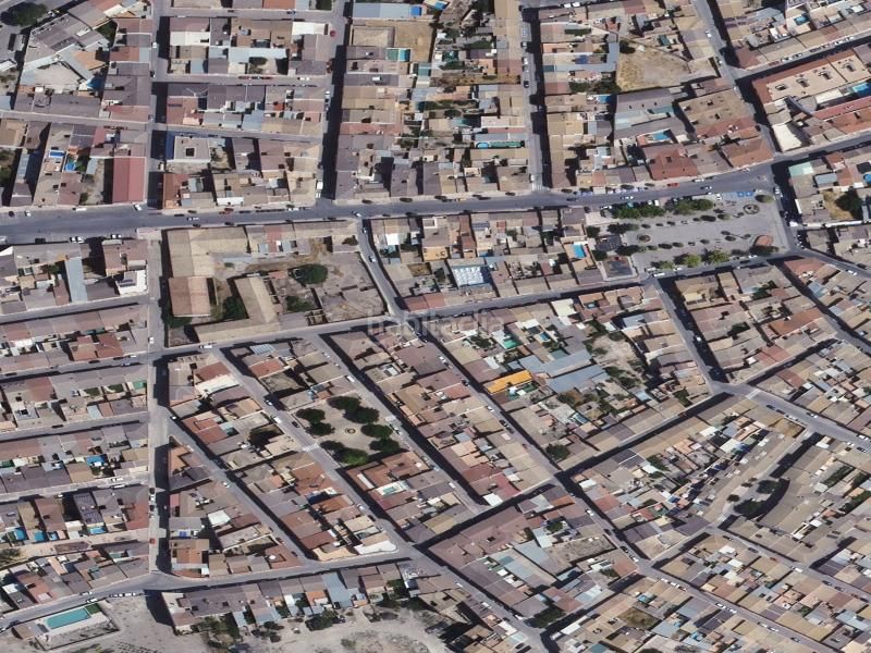 Foto fb234627-d0c4-4bc6-870f-b81d5638a9f0. Edifici a Torreperogil
