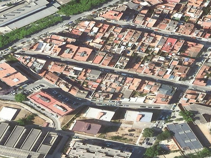 Foto 54f73fda-dee3-4f06-b700-2253acf126bb. Pis a Diagonal-Colomeres Gavà