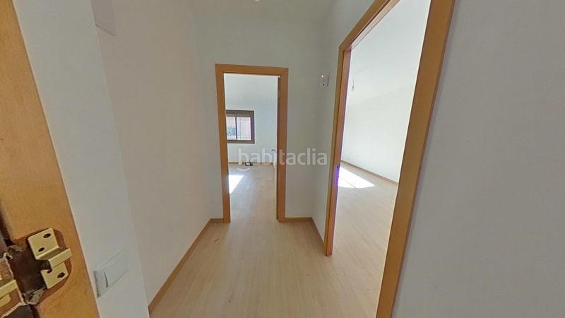 Foto eaaac9cc-0ea8-4d74-b8ab-11c066d52060. Pis a Mercat Rubí
