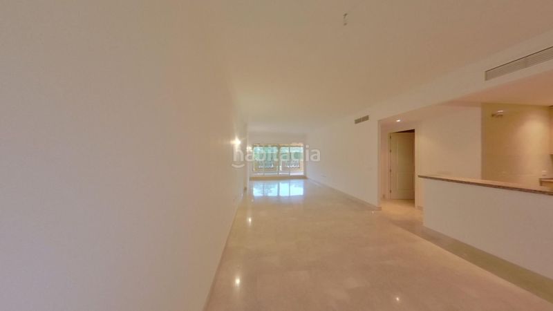 Foto 3d52ba3a-667b-40f2-bda9-99b79bc884d5. Pis a Elviria Marbella