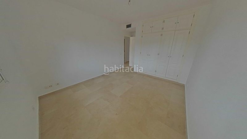 Foto c8c95c75-41ac-4065-a056-5eabd62cd8a2. Pis a La Duquesa Manilva