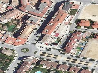 Haus  Avenida lleida. Casa en avenida lleida en torrefarrera, lleida