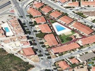 Haus  Avenida generalitat-brisamar. Casa en avenida generalitatbrisamar en el vendrell, tarragona