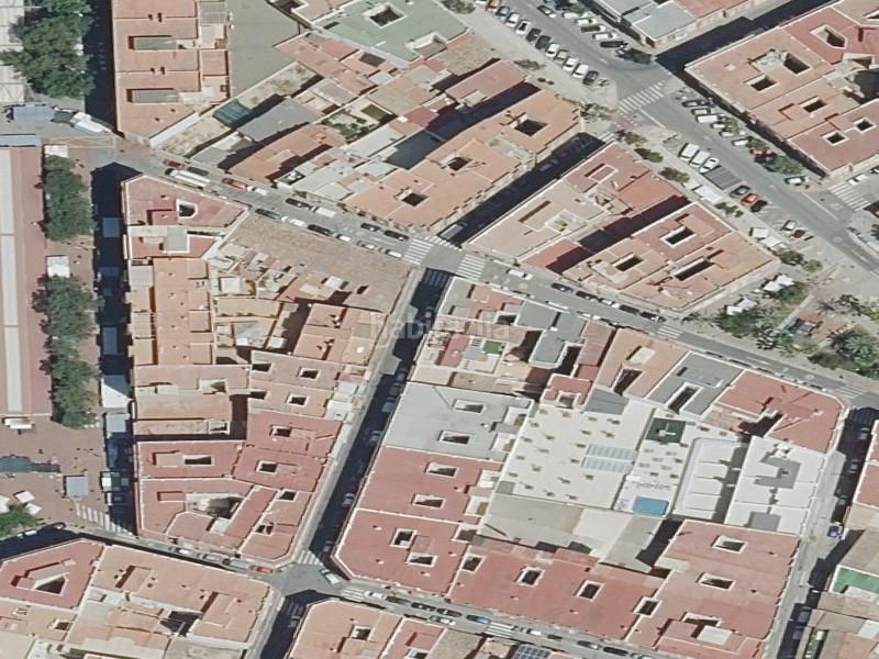 Foto a10a9561-e370-4249-b53f-a8a1ec7fc946. Pis a El Mercado Manises