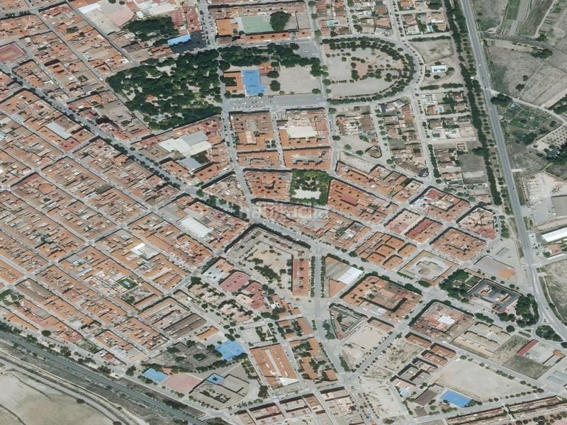 Foto 51eec838-6b49-40c1-943b-0a5837b6d1f3. Pis a Almansa
