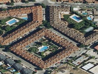 Etagenwohnung  Calle alondra. Piso en calle alondra en sevilla la nueva, madrid