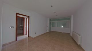 Pis  Calle transversal. Piso en calle transversal, vendrell el