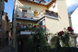 Etagenwohnung  Calle san pedro. Piso en calle san pedro, benasque