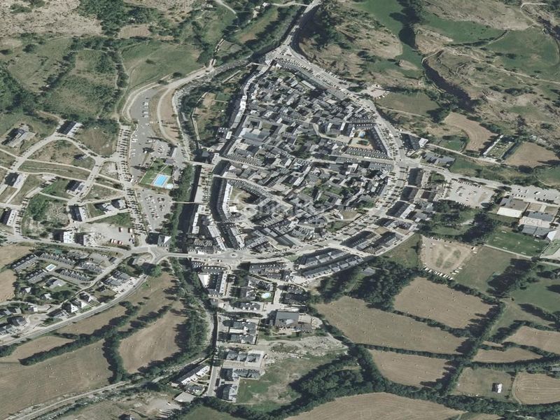 Foto b5a76f17-7c5c-4718-8305-acaeb1316a3f. Pis a Benasque
