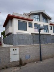 Chalet  Calle l`eslora. Chalet adosado en calle leslora, vinaròs