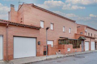 Chalet  Calle segovia. Chalet adosado en calle segovia, chozas de canales