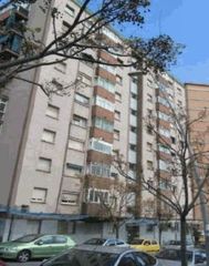 Pis a Av. América