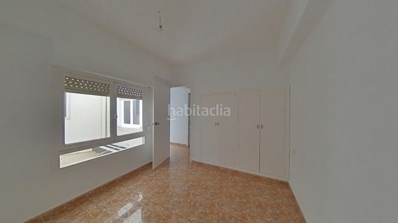 Foto 8c7f83ae-ec1d-4df0-b0bb-2b08189ee075. Pis a Plaza Castelar - Mercado Central Elda