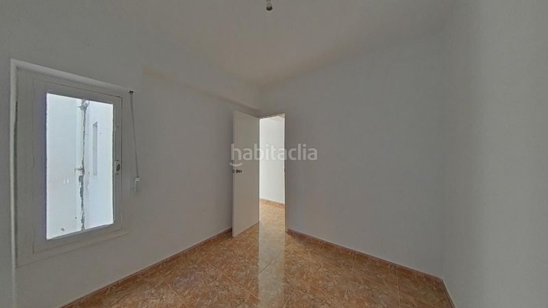 Foto ebf65f0f-b561-4f60-b420-15142cbee520. Pis a Plaza Castelar - Mercado Central Elda