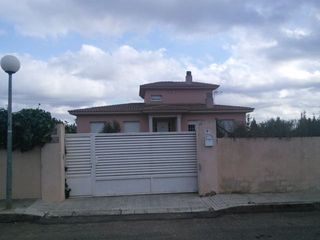 Chalet  N/a. Chalet independiente en alcover
