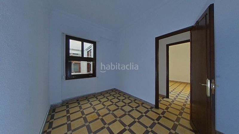 Foto 1144e39d-f28e-4eb8-8ba1-b5c96e7f1129. Pis a Plaza Castelar - Mercado Central Elda