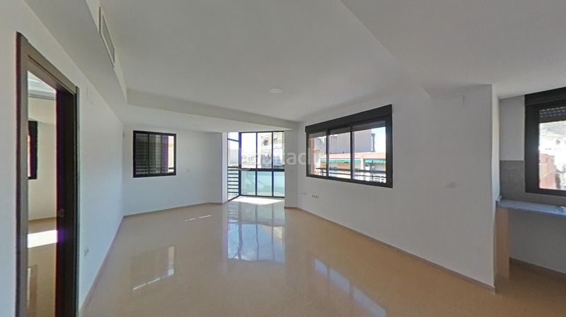 Foto d3d24786-d9c1-441d-ade3-9d43afe6f1ed. Pis a Centro Elda