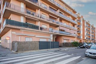 Etagenwohnung  Calle migdia. Piso en calle migdia, figueres