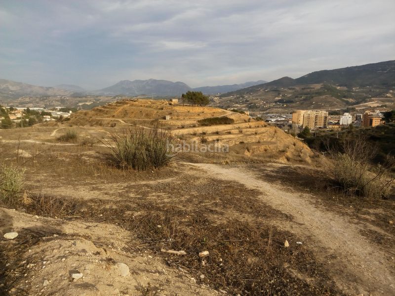 Foto 1448b063-5760-4327-976c-83e483276e21. Terreny residencial a Zona Nord Alcoi