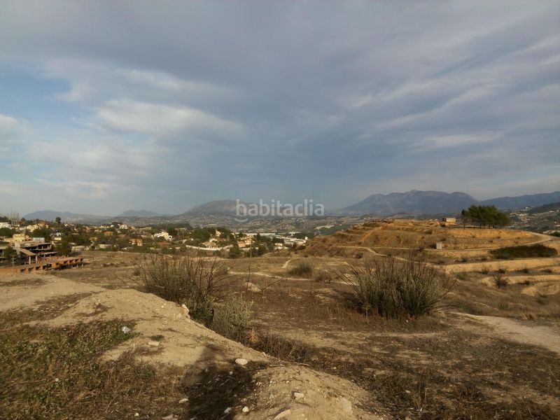 Foto d1271122-35d7-4400-8f29-c50170456496. Terreny residencial a Zona Nord Alcoi