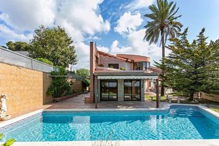 Xalet  Avenida aragai l'. Chalet en avenida aragai l, vilanova i la geltrú