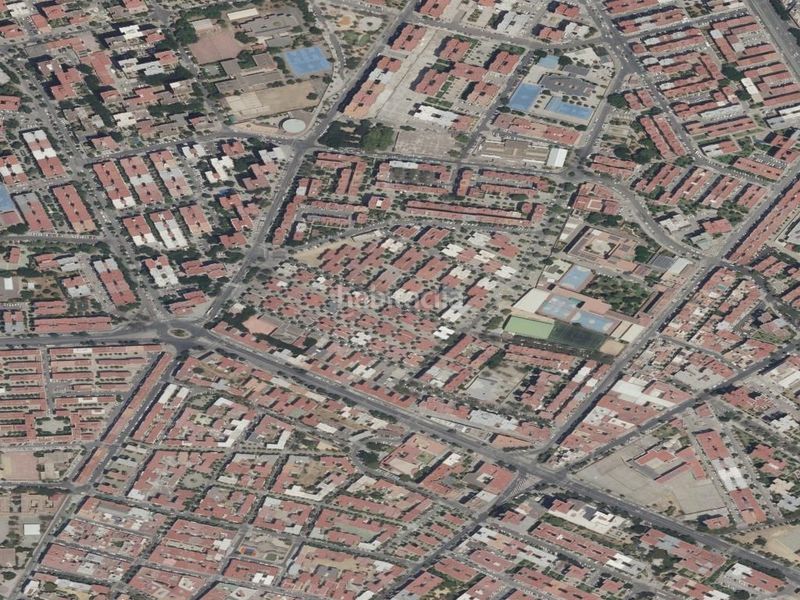 Foto eb63409e-e476-48ce-977e-2e8e344a26d0. Pis a Cruz Roja Sevilla