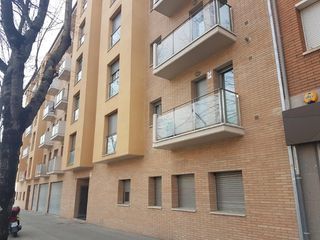 Etagenwohnung  Carretera de les tries. Piso en carretera de les tries, olot