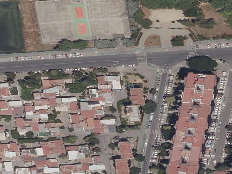 Foto 08b7bfff-adbc-42f8-8a06-f36e53ce3ddb. Casa a Juan XXIII - Rochelambert Sevilla