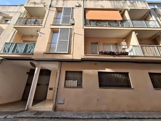 Flat  Calle nou 32. Venta de piso en vendrell el