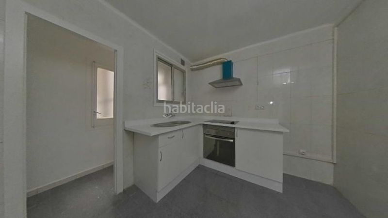Foto 9d91e643-34f7-4b92-b0e7-e6f9a1b34a75. Pis a Col·legis Nous Mollet del Vallès