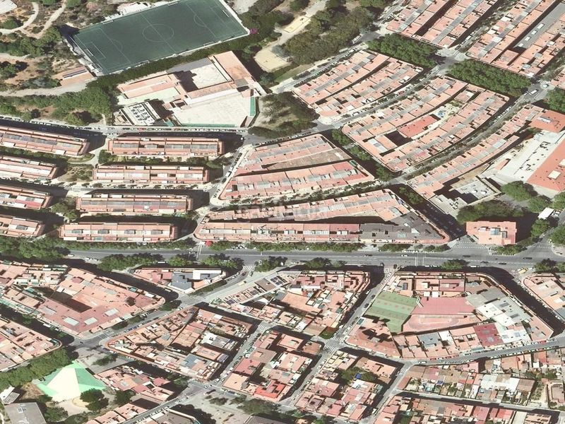 Foto c103ca2b-6de0-496f-bc15-1f264cdeff96. Pis a Turó de la Peira Barcelona