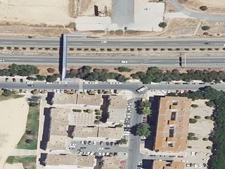 Casa  Elena montagut 12. Venta de casa en huelva
