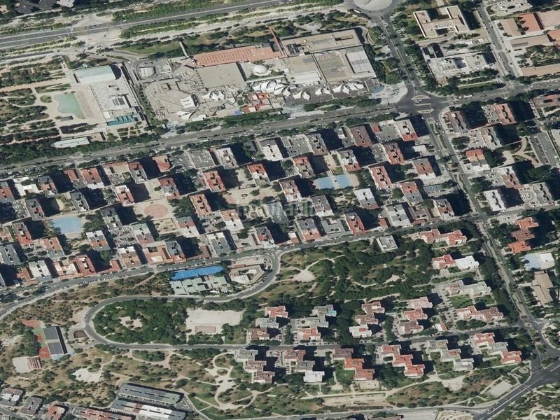 Foto fa521859-4e5f-4540-bd1c-5cb36d5f1b27. Masia a Pilar Madrid