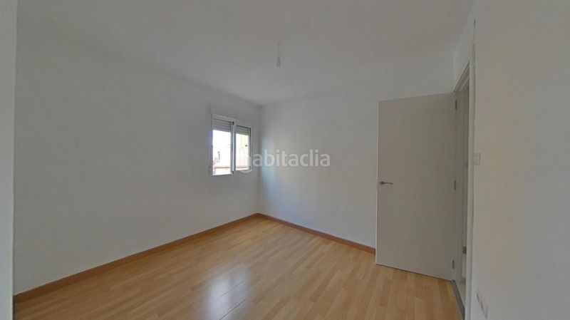 Foto fcbfdeed-386b-4f0f-9392-124c288f8d48. Pis a Centro Urbano Vila Joiosa (la)