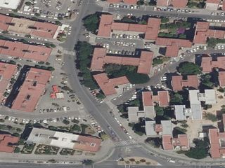Etagenwohnung  Avenida san lazaro 4 1-t-5 4 c. Venta de piso en sevilla