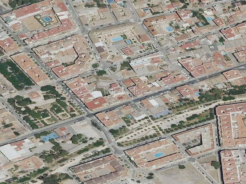 Foto a3924a76-54f2-4f7a-84e8-83d2fe3b6fe4. Pis a Benimàmet Valencia