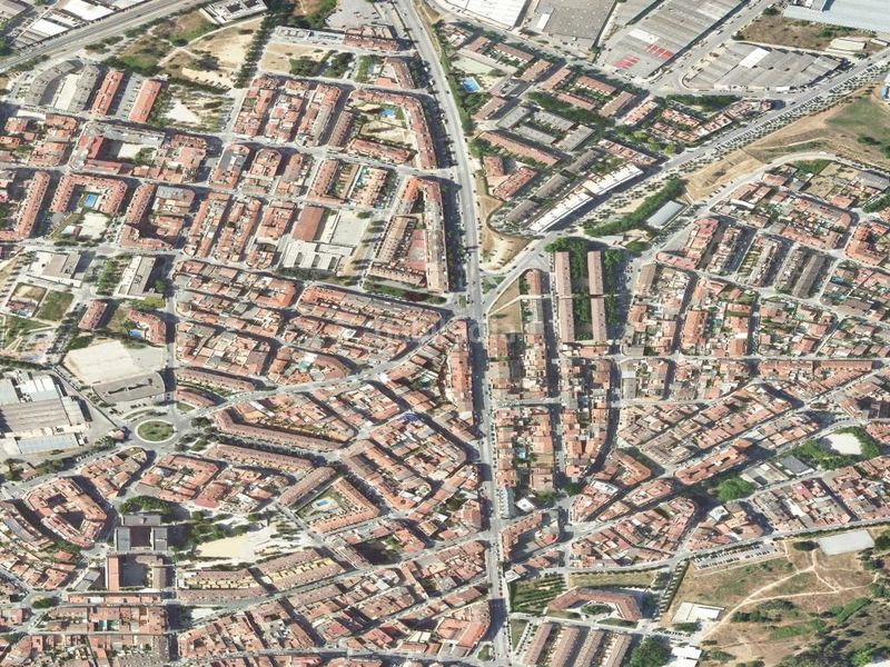 Foto f02b98b6-c1fc-444e-9af7-61f9d0b398ed. Pis a La Serreta Rubí