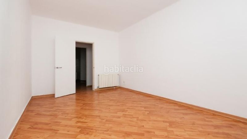 Foto ea0c75ed-2e79-4fdf-b6ea-5aa905de2ed1. Pis a Can Palet Terrassa