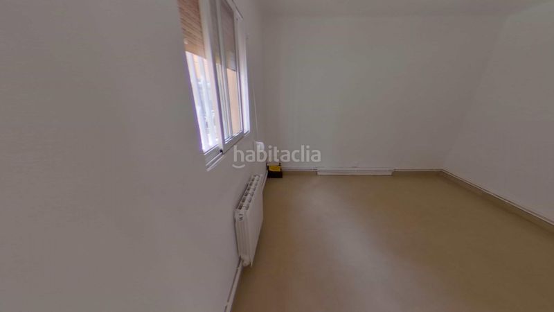 Foto c02da077-1e05-47ef-8851-dff275bbf663. Pis a Centre Viladecans