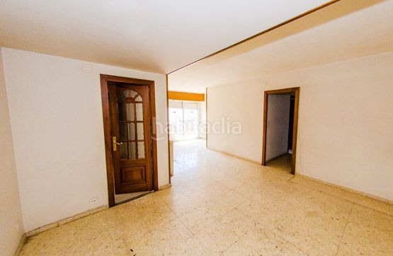 Foto 9b18ab17-ed5c-4eee-b383-b2ae25e2c29f. Pis a Centre-Zona Alta Alcoi